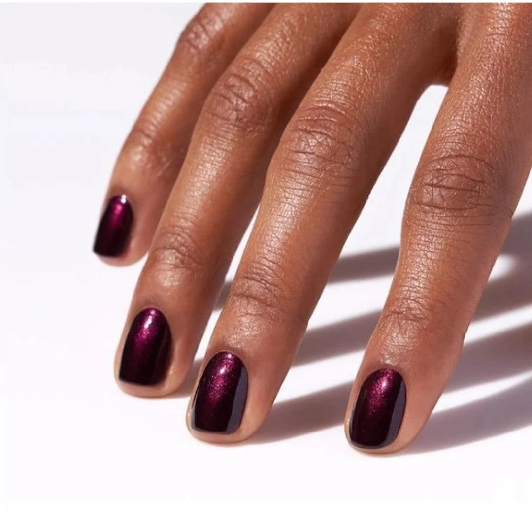 CND Vinylux - #110 Dark Lava - Image 2