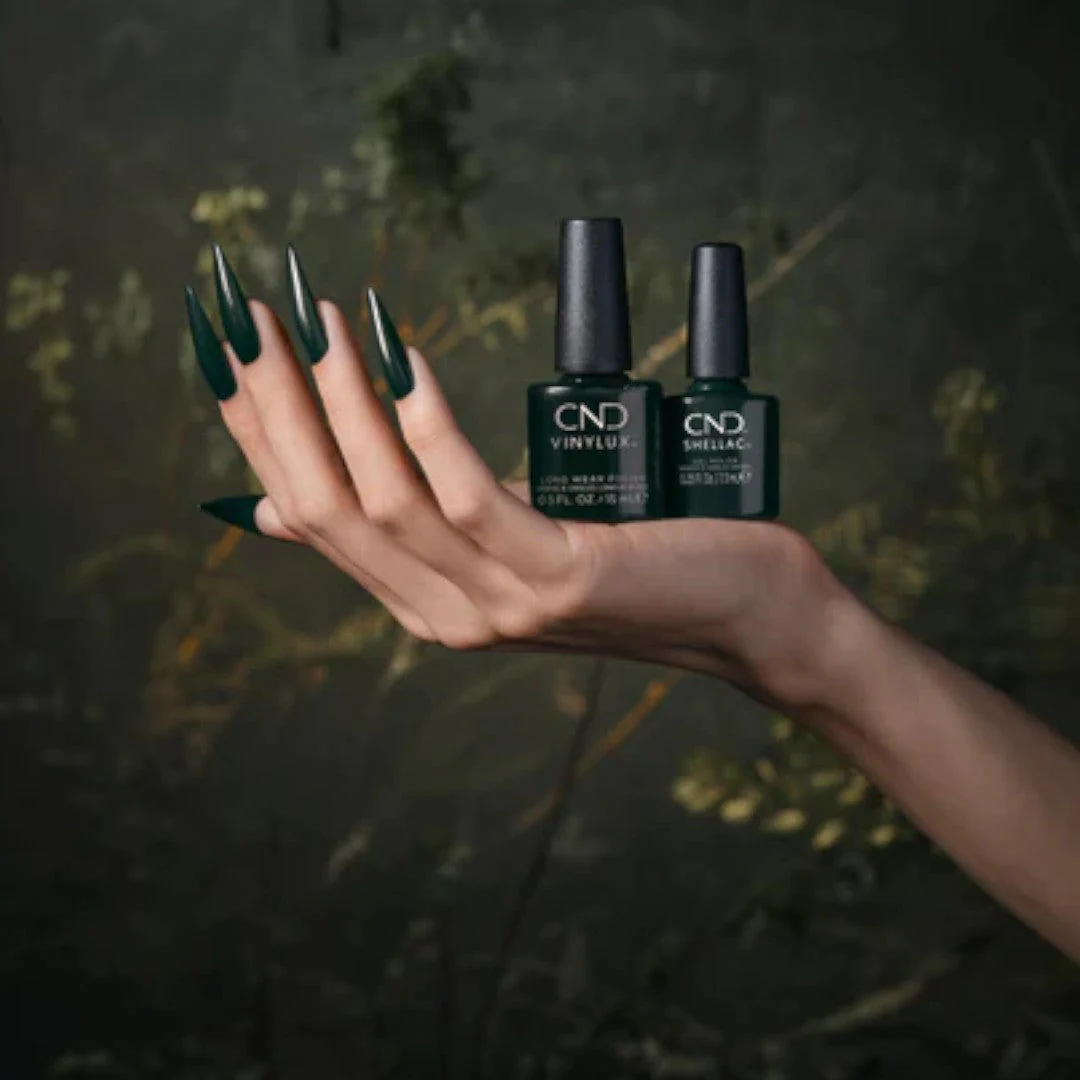 CND Vinylux - #455 Forevergreen - Image 2