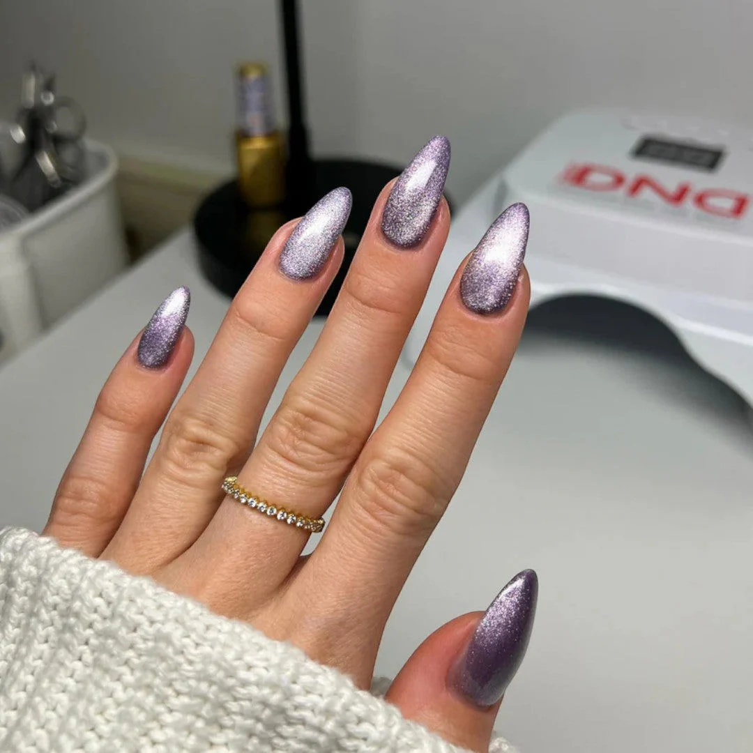 DND Diva 9D Cat Eye Gel Polish - Wild Berry #19 - Image 3