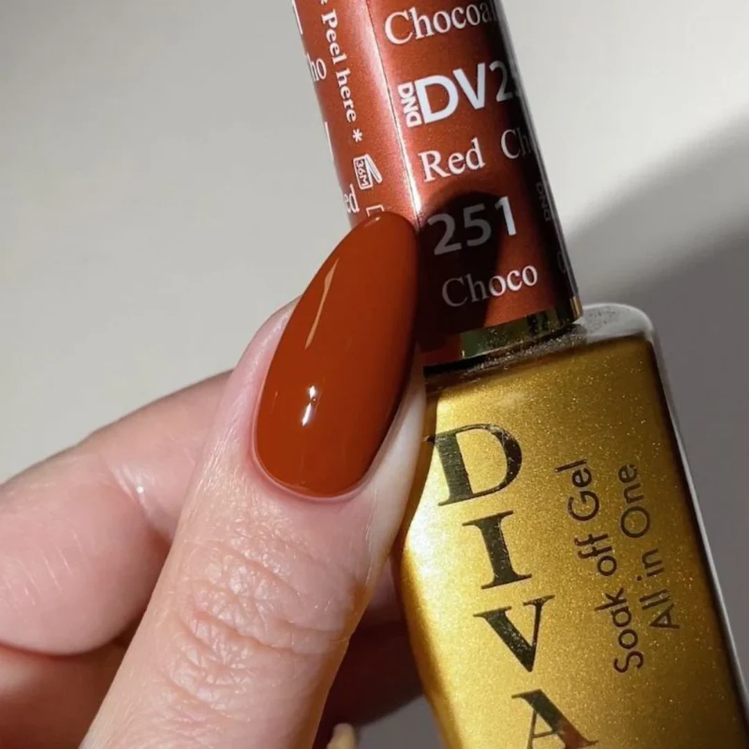 DND Diva Gel & Lacquer Duo - Chocolate Red #251 - Image 2