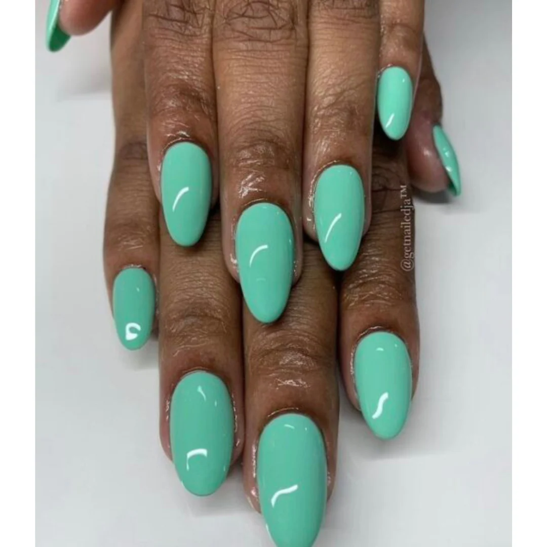 DND Gel & Lacquer Duo - Sweet Pistachia #668 - Image 2