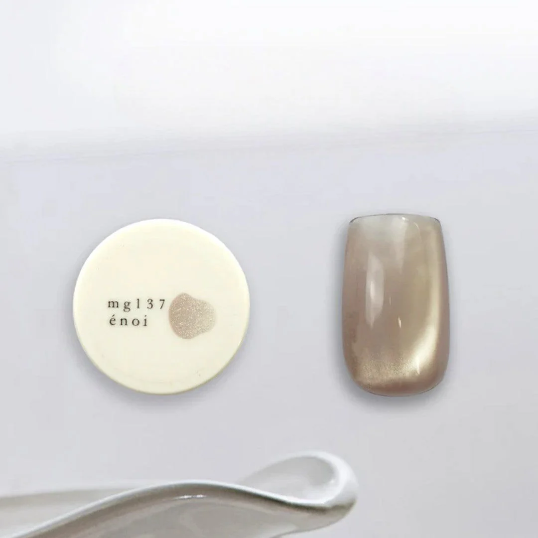 Enoi Cat Eye Gel Polish - Milk Magnet #MG137
