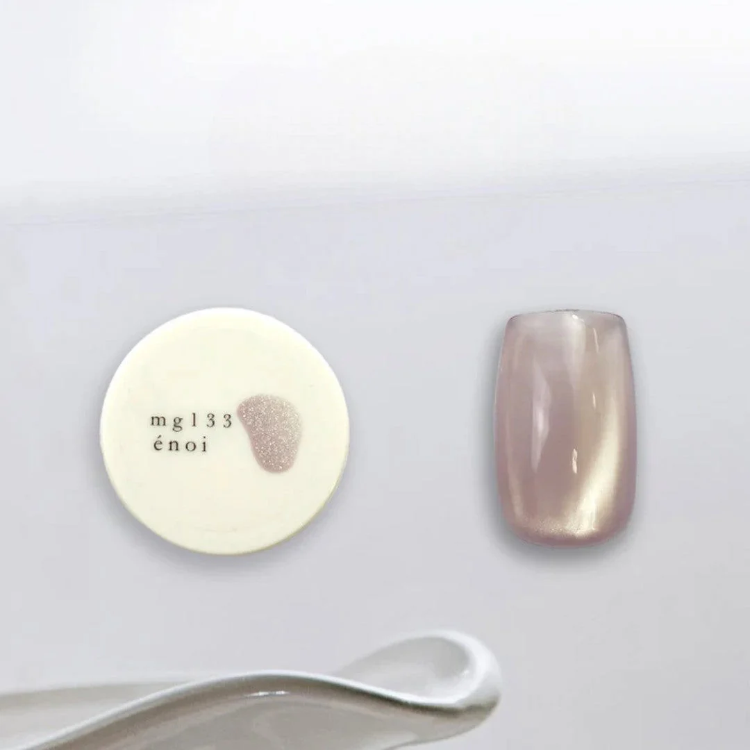 Enoi Cat Eye Gel Polish - Milk Magnet #MG133