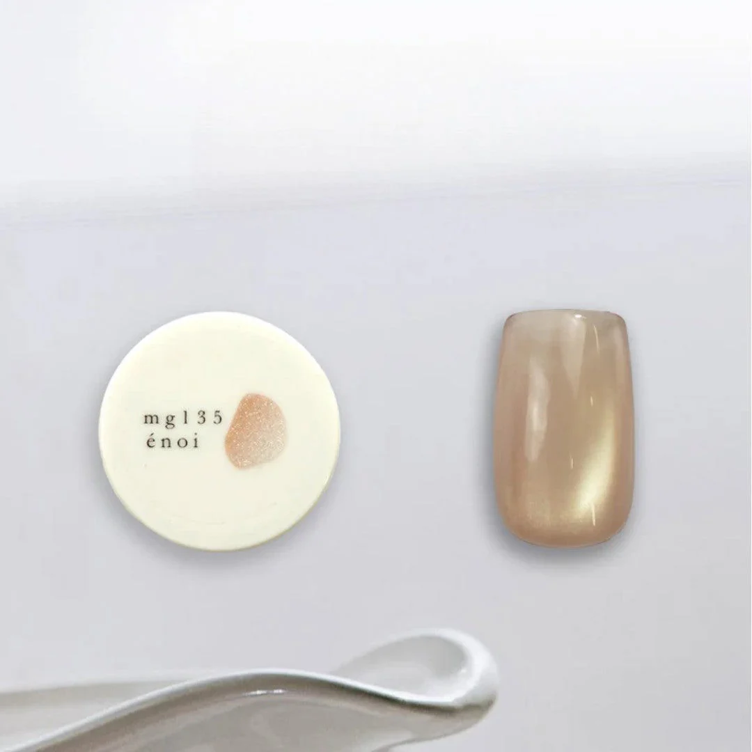 Enoi Cat Eye Gel Polish - Milk Magnet #MG135