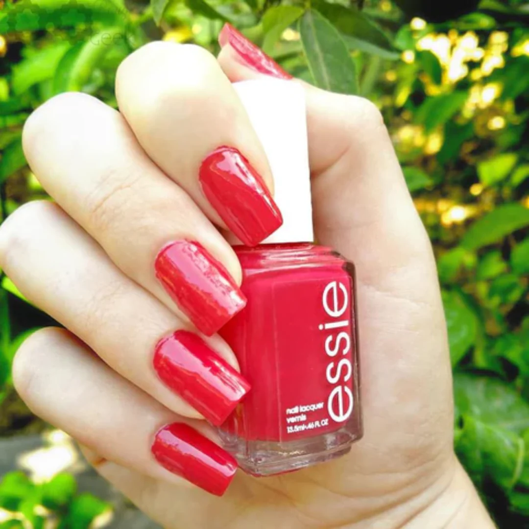 Essie Nail Lacquer - She's Pampered #820 - Image 2