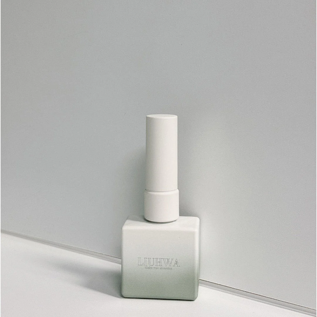 Liuhwa Cat Eye Gel Polish (HEMA-Free) #L075