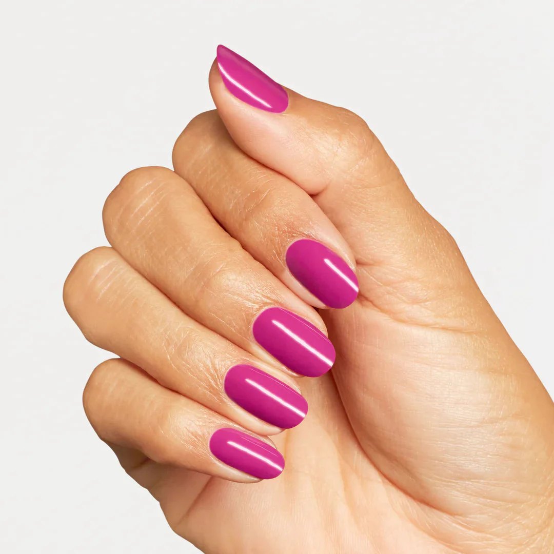 OPI Gel Colour - Strawberry Cosmo #GCS070 - Image 4