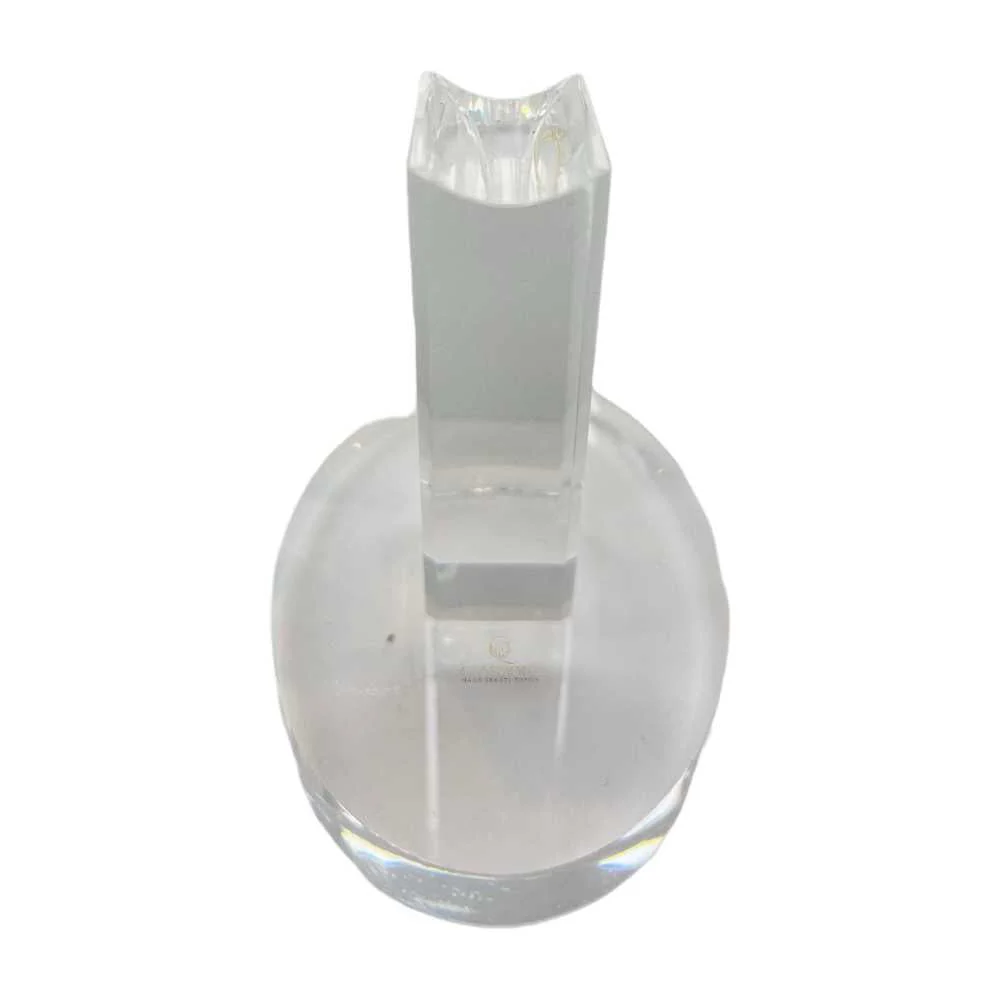 Queen Finger Rest - Image 2